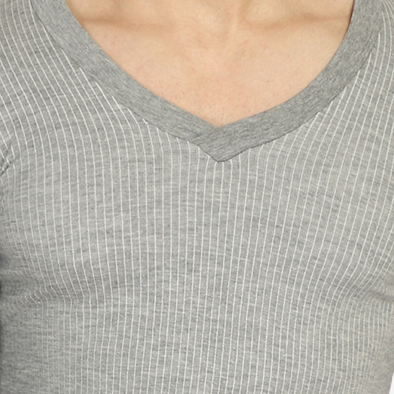 Quilt Bodycare Antibacterial Thermal Men Top V Neck Full Sleeves Solid