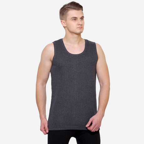 Quilt Bodycare Antibacterial Thermal Men Top Round Neck Sleeveless Solid
